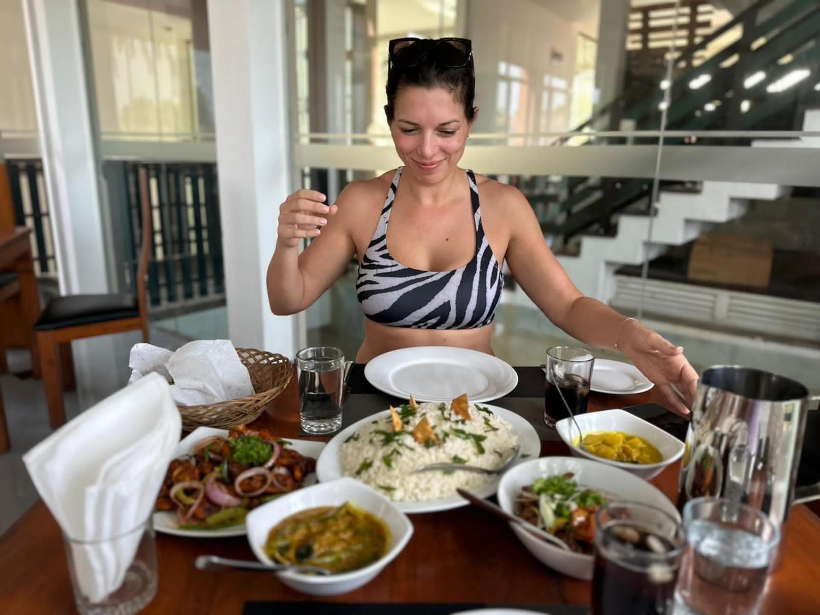 Saprin Beach Resort Uswetakeiyawa Dış mekan fotoğraf