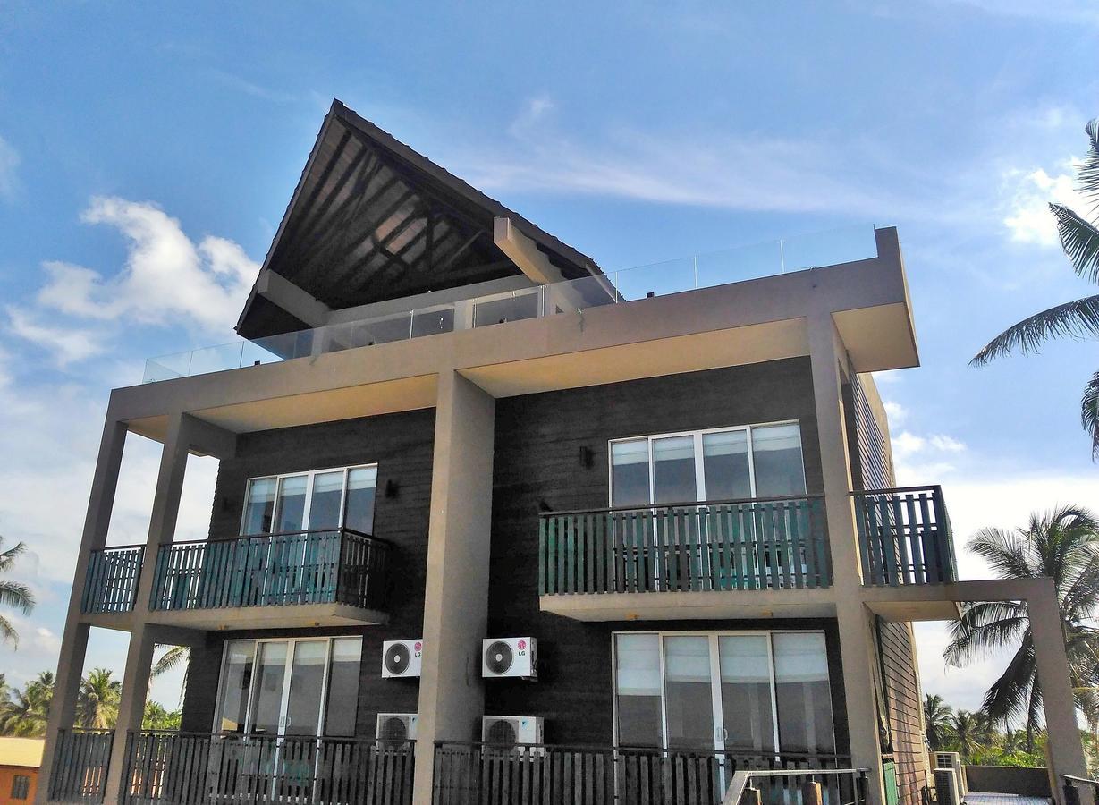Saprin Beach Resort Uswetakeiyawa Dış mekan fotoğraf