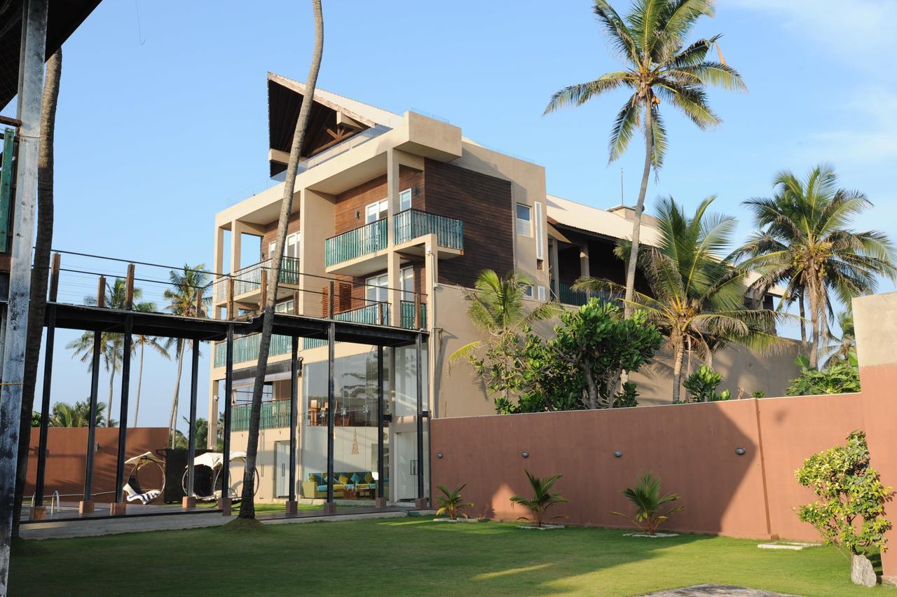 Saprin Beach Resort Uswetakeiyawa Dış mekan fotoğraf