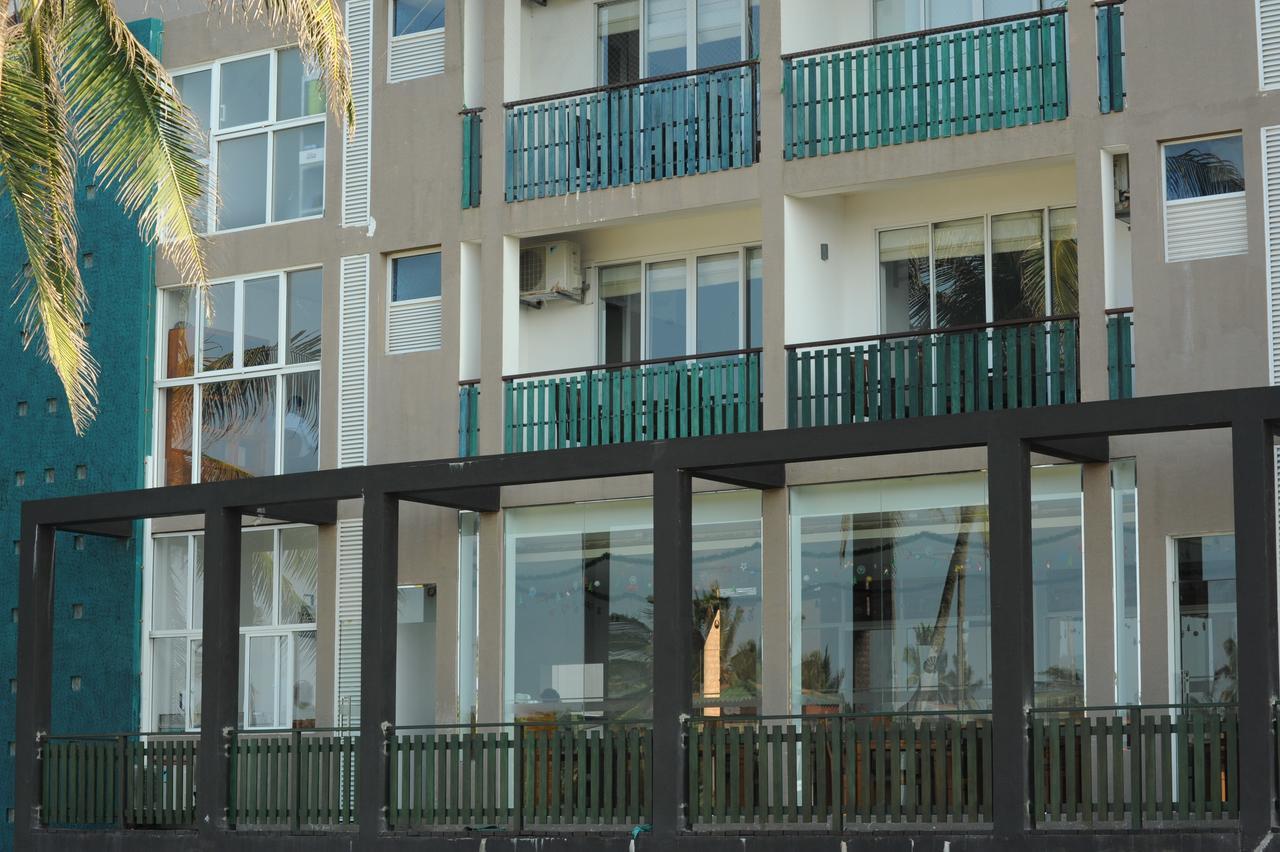 Saprin Beach Resort Uswetakeiyawa Dış mekan fotoğraf